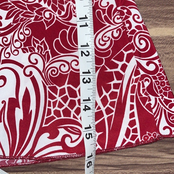 Red and white cap sleeve V-neck - Picture 4 of 8